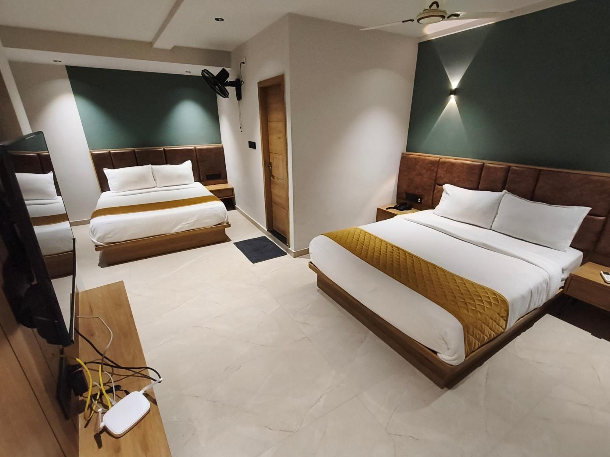 Hotel Beverly Plaza Kozhikode Exterior foto